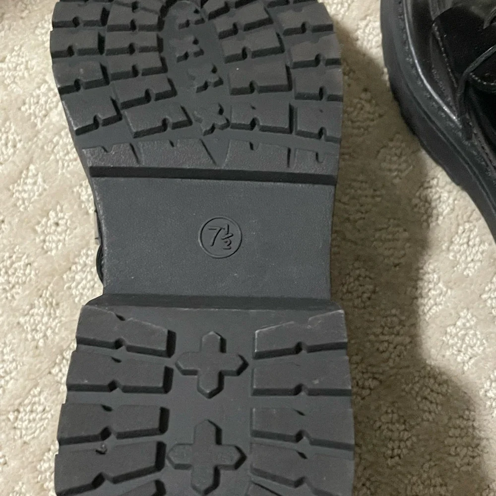 Steve Madden Black Leather Loafers - Picture 8 of 8
